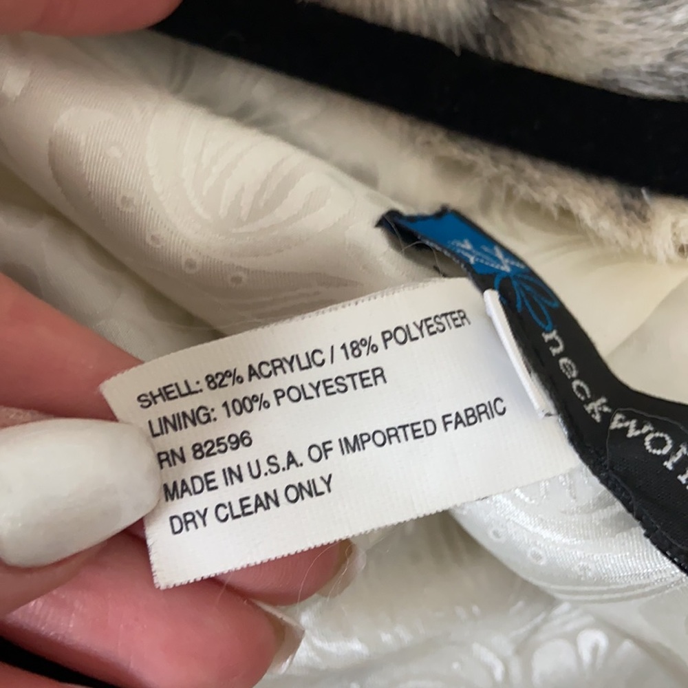 Fur Jacket - Picture 6 of 6